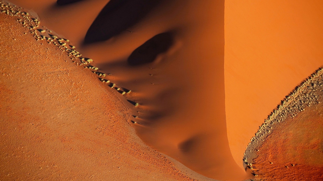 Камни на песке в пустыне