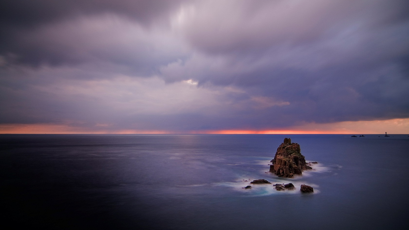 Маленький каменный остров