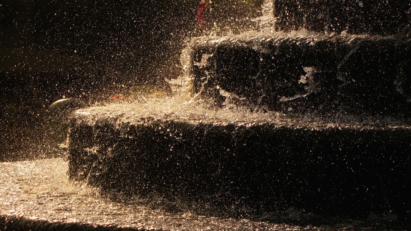 Ливень на ступенях