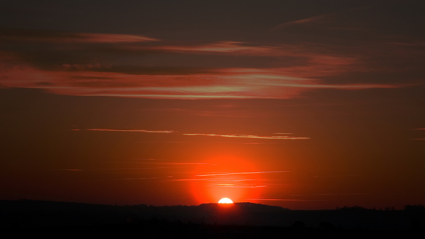 Половина солнца за горизонтом
