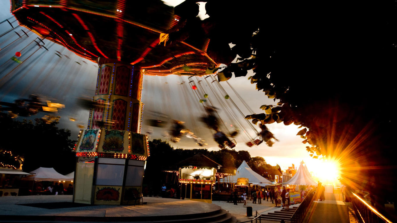 Карусели на закате