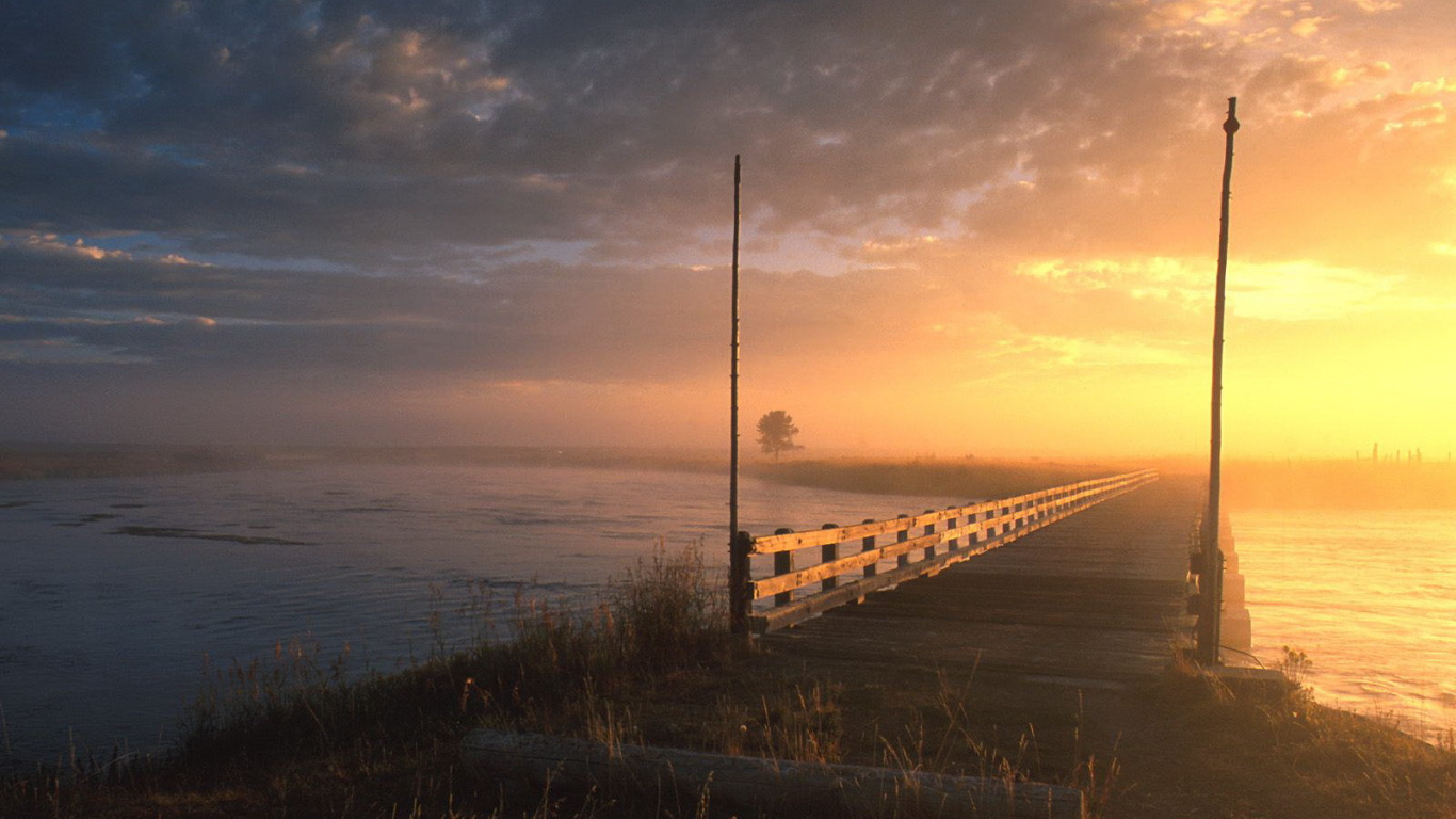 Деревянный Мост на закате