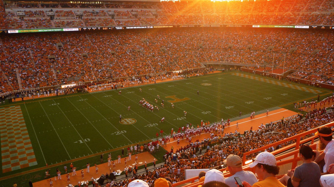 Оранжевая арена для американского футбола