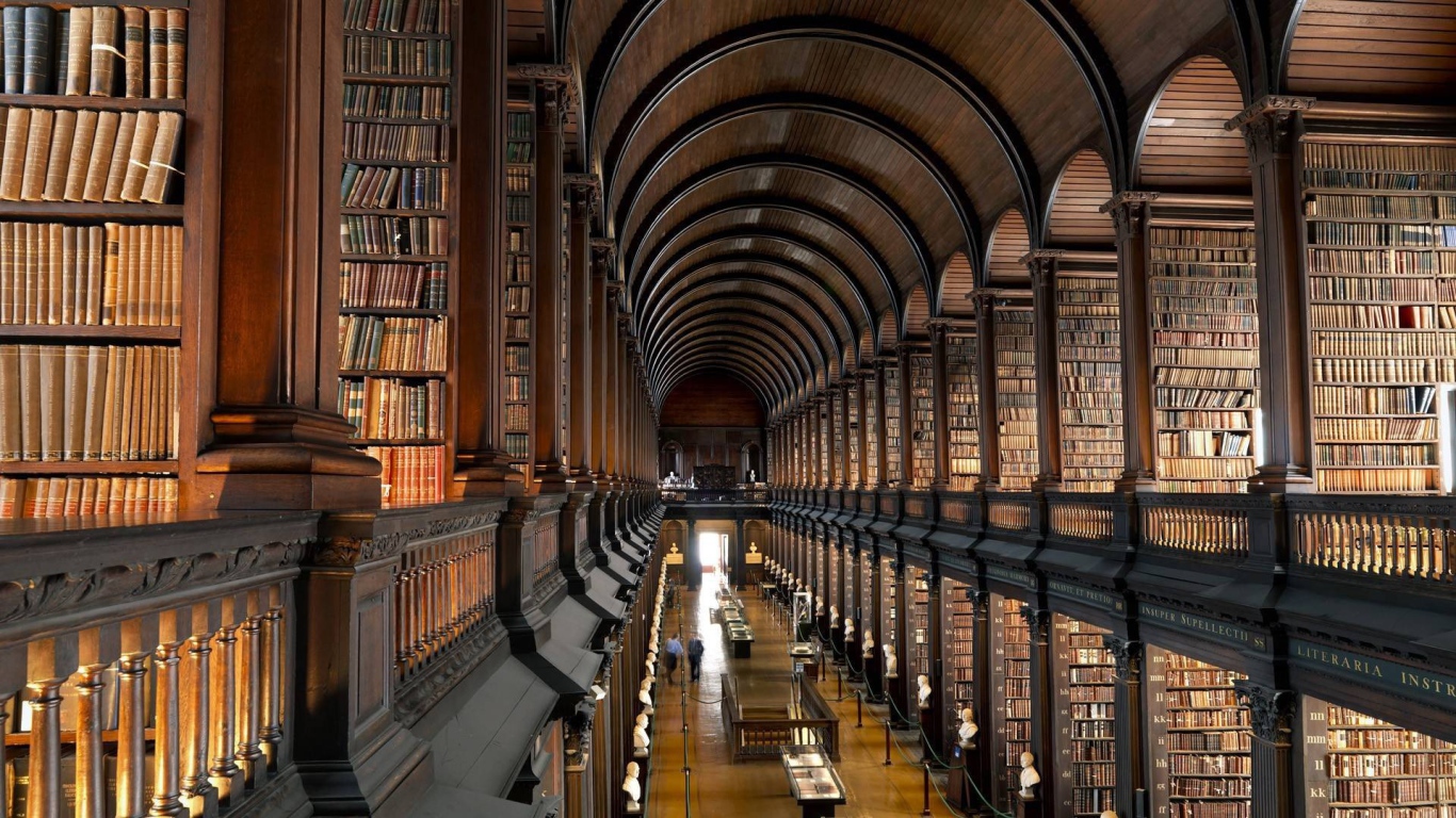 Библиотека в колледже в Дублине