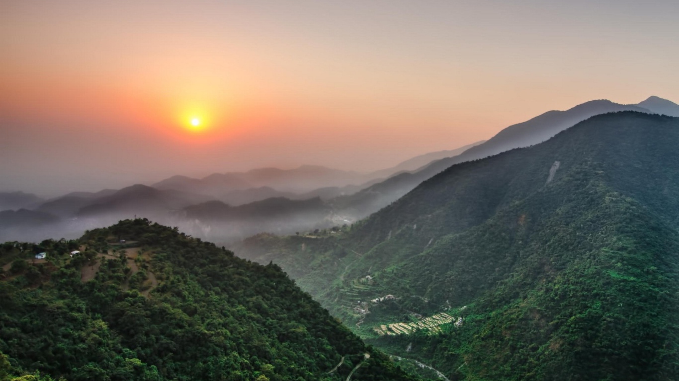 Утренний туман в горах Чили