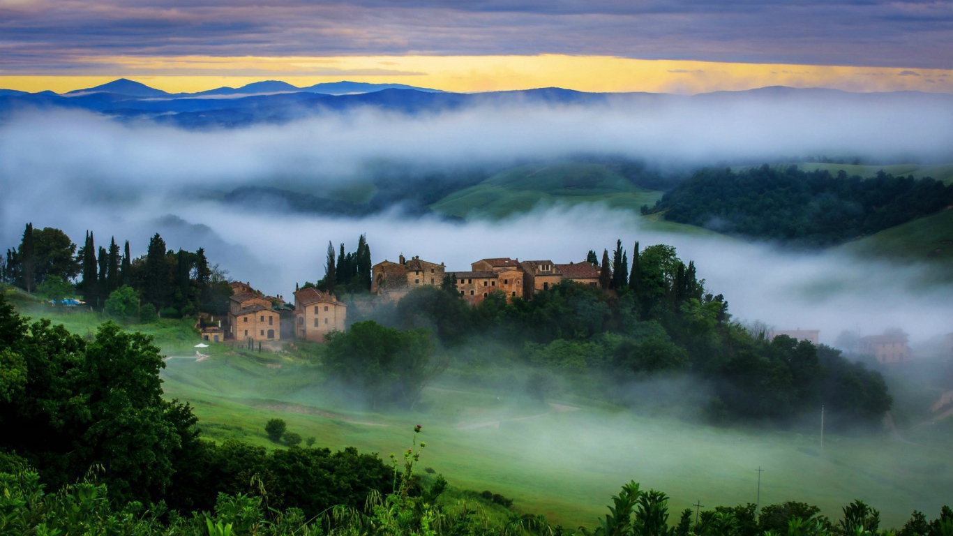 Туман в Тоскане, Италия