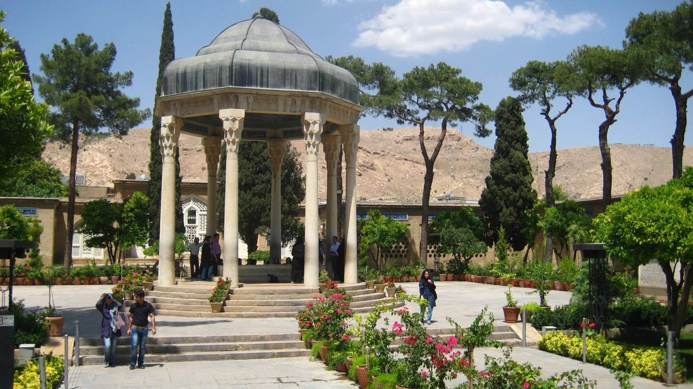 Беседка в парке Шираз, Иран