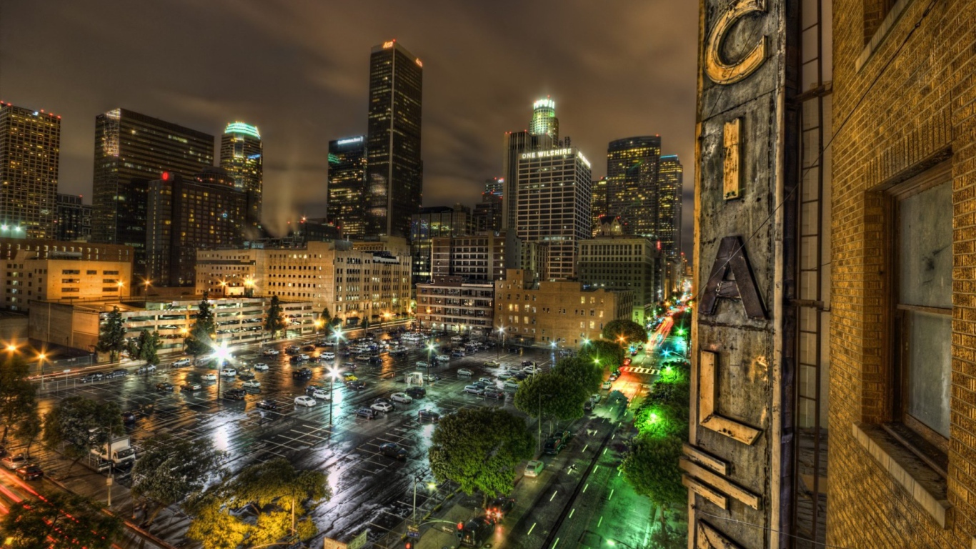 Парковка в ночном Лос-Анжелесе