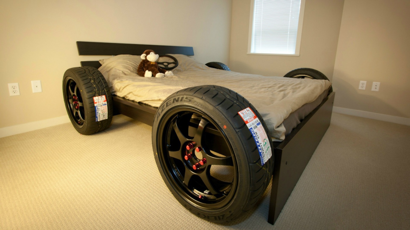 Кровать для настоящего автолюбителя