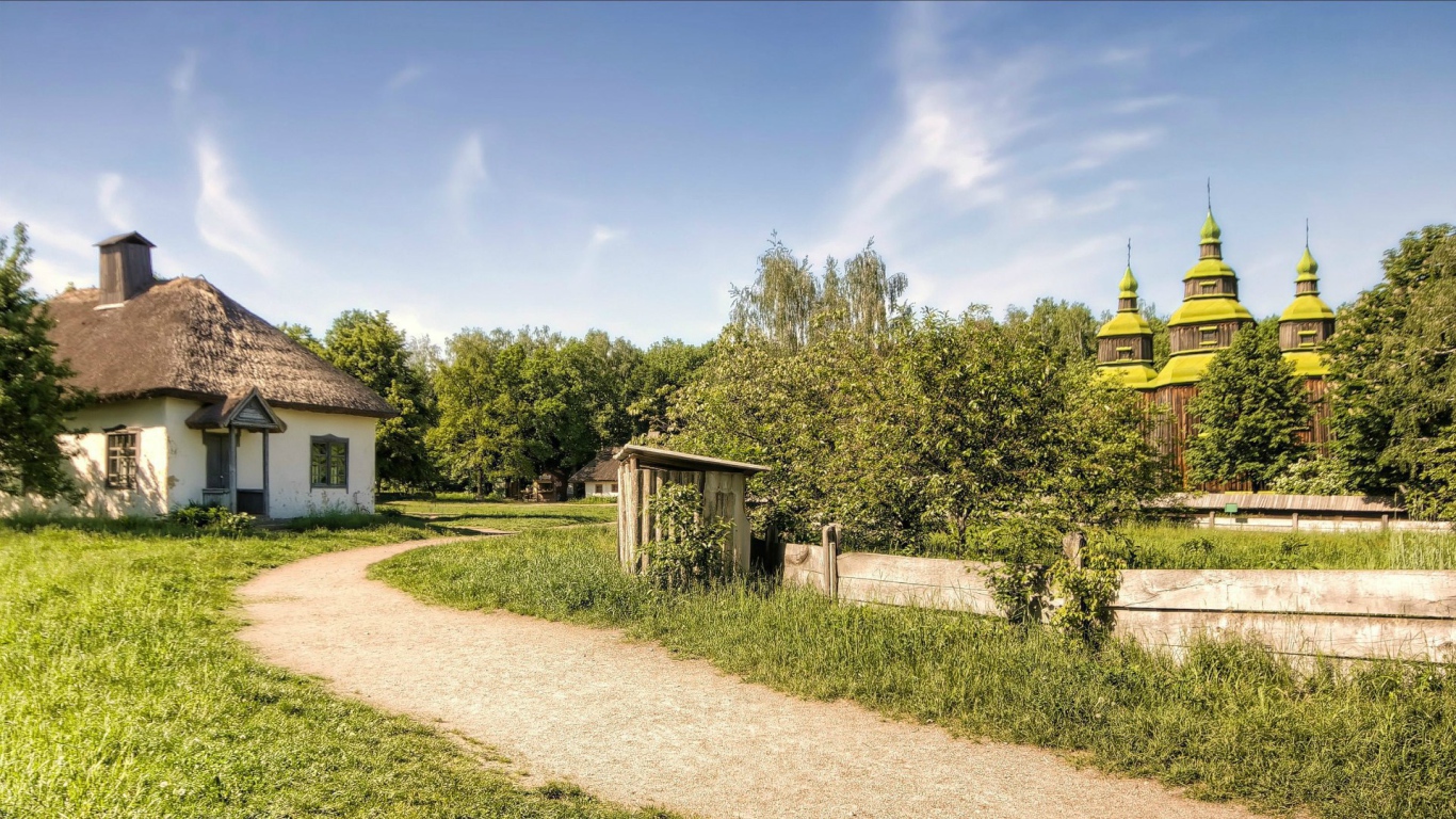 Музей народной архитектуры и быта под Киевом