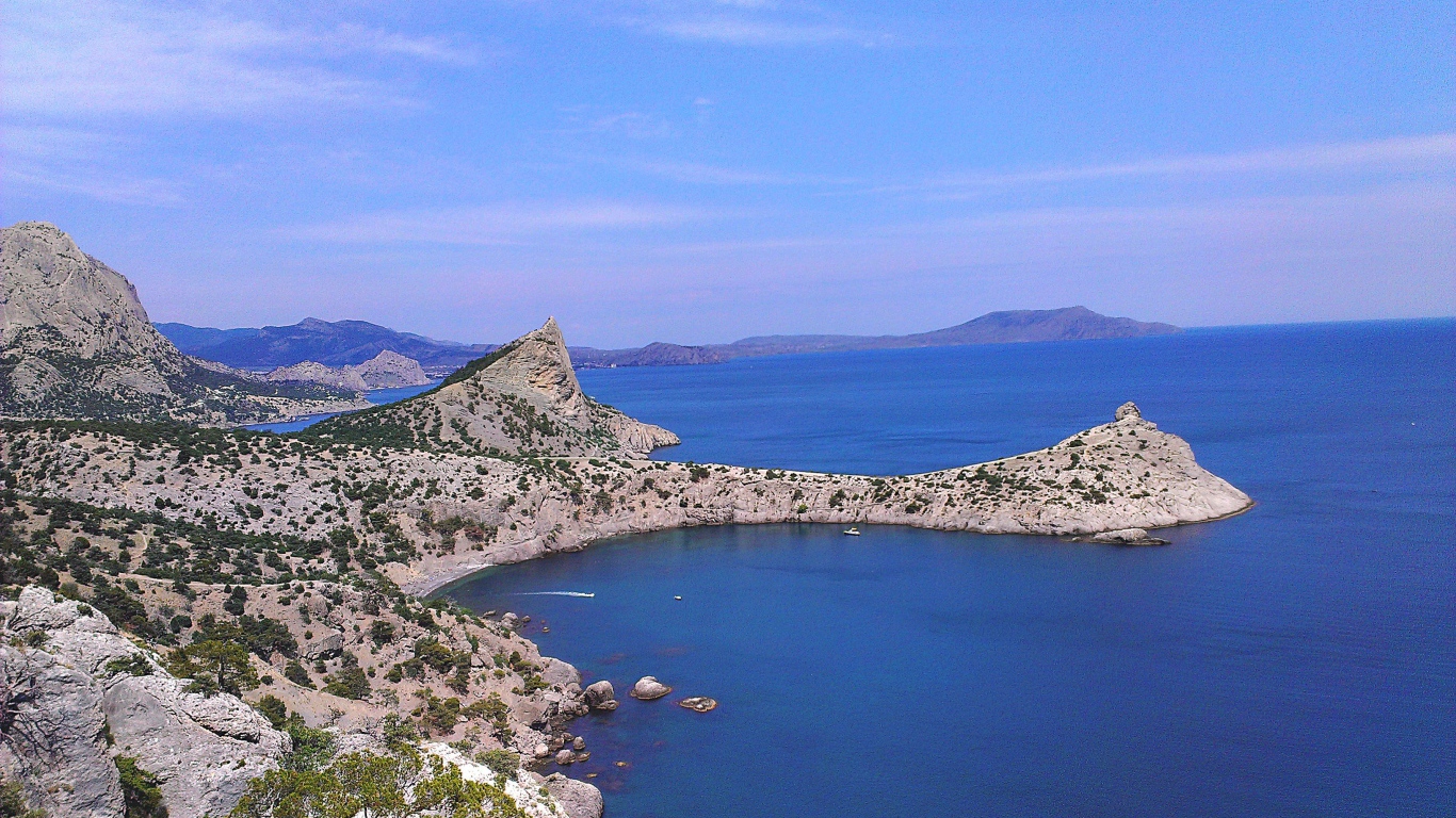 Побережье Черного моря в Крыму