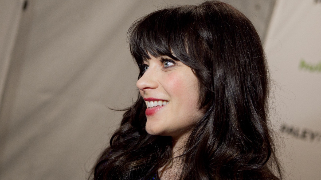 Актриса и певица Зоуи Дешанель