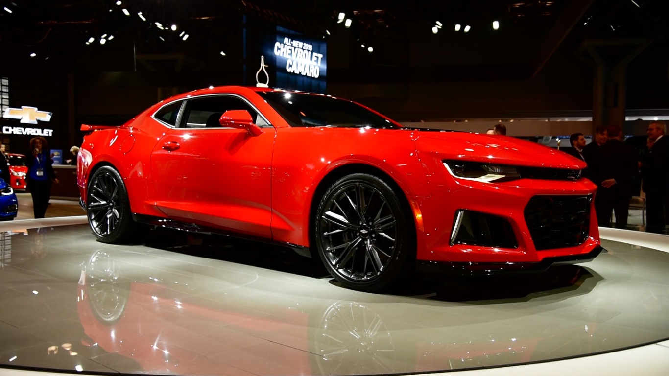 Красный Chevrolet Camaro ZL1 спорт-купе 2017 года  