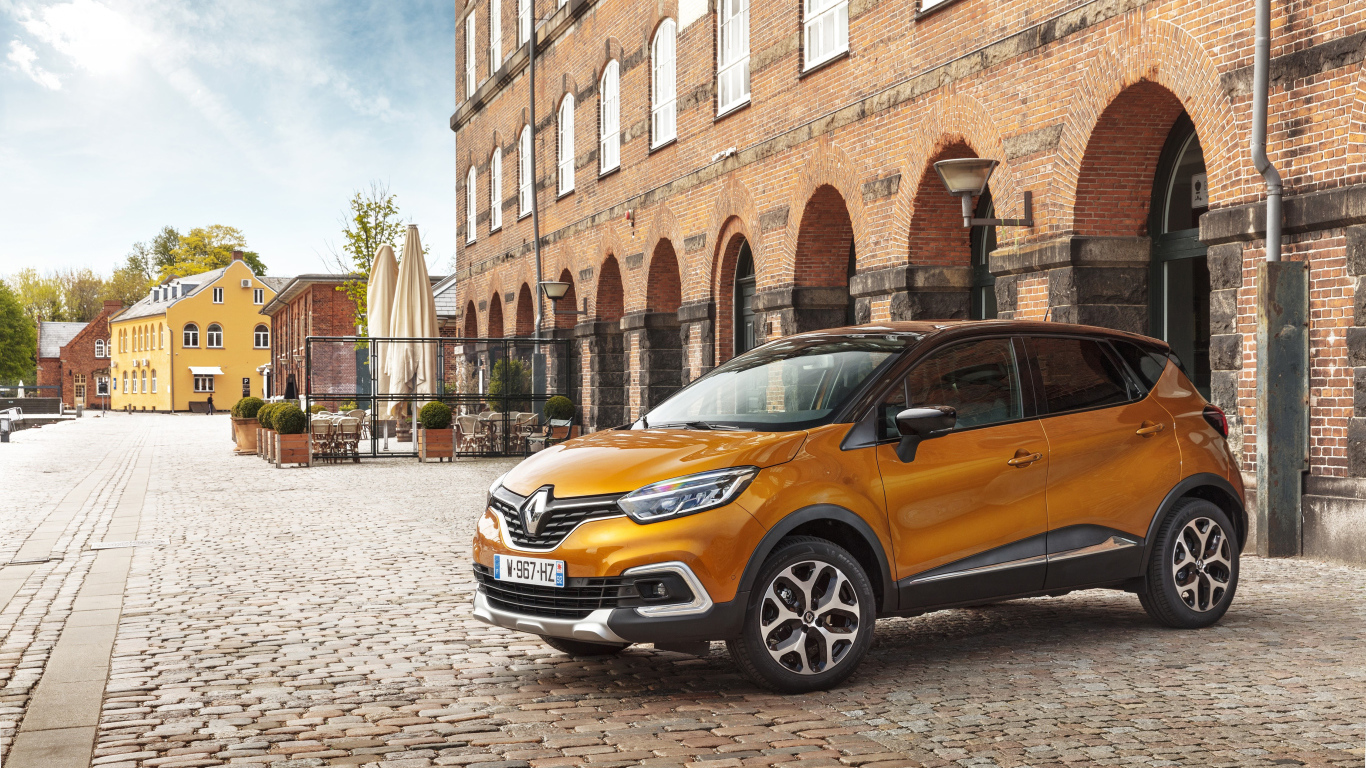 Автомобиль Renault Captur Worldwide, 2017  цвет оранжевый металлик