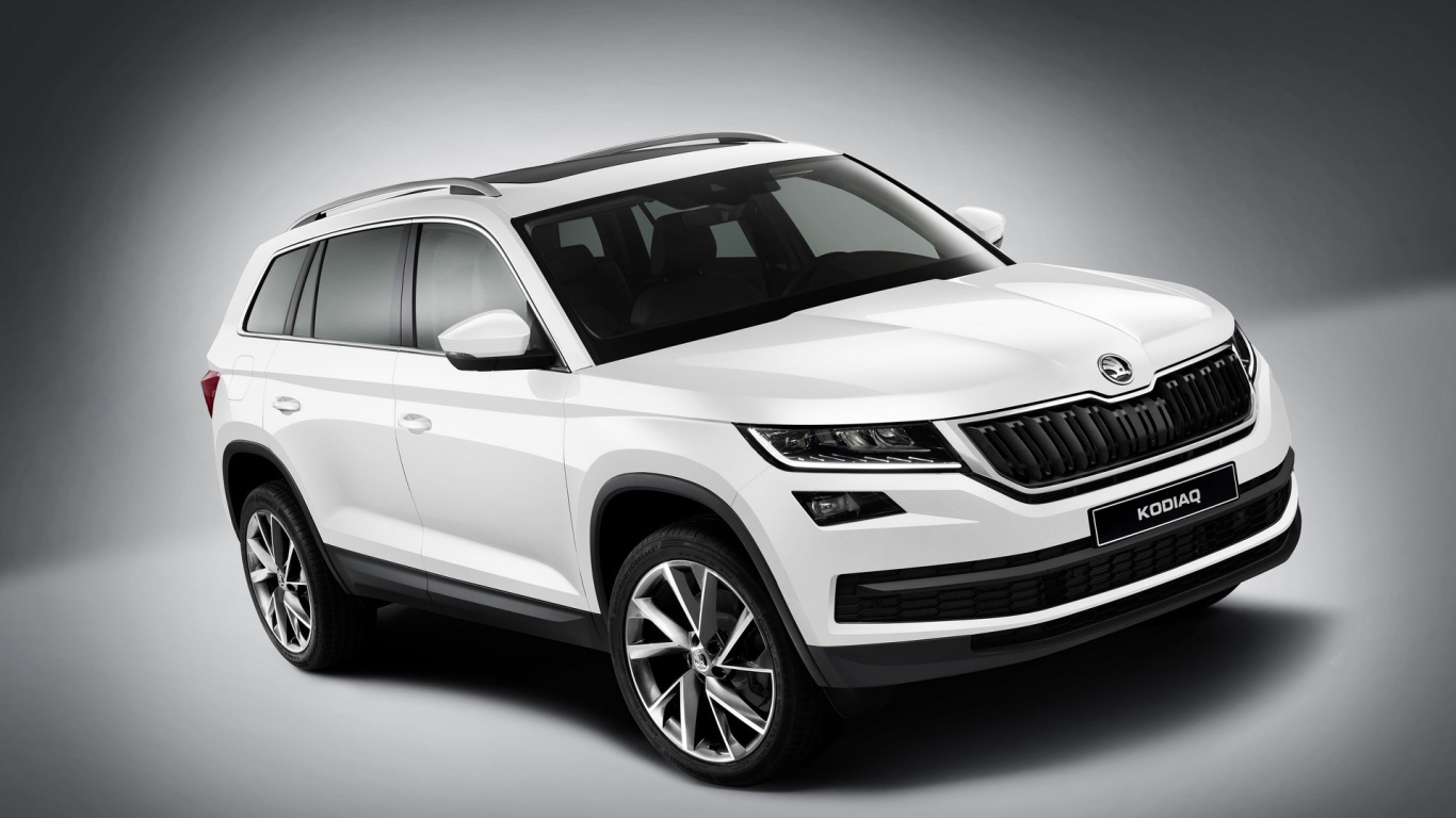 Белый автомобиль Skoda Kodiaq 2017 