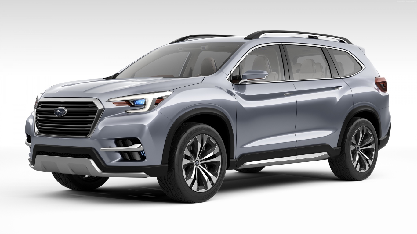 Серебристый внедорожник  Subaru Ascent, 2018 на белом фоне