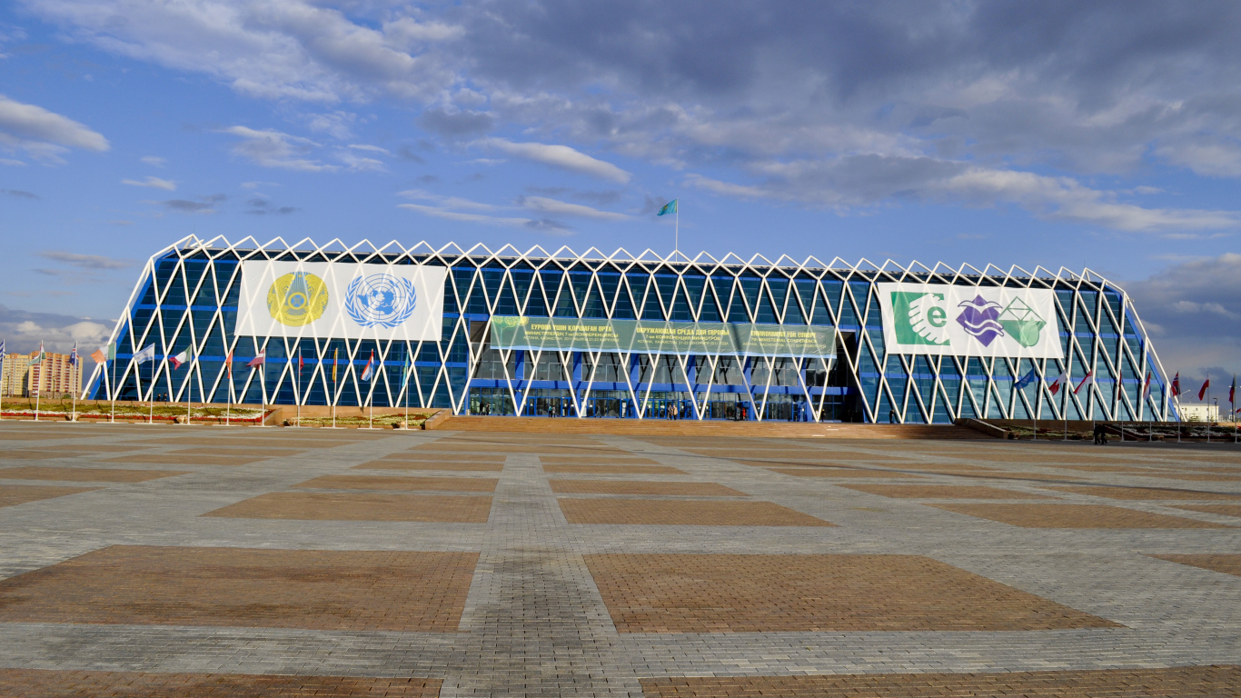 Дворец Независимости город Астана 