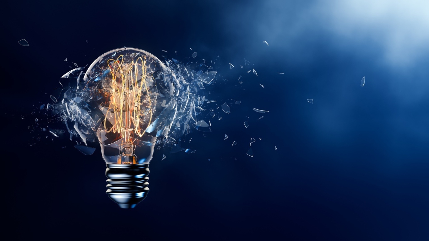 Разбитая раскаленная лампочка 