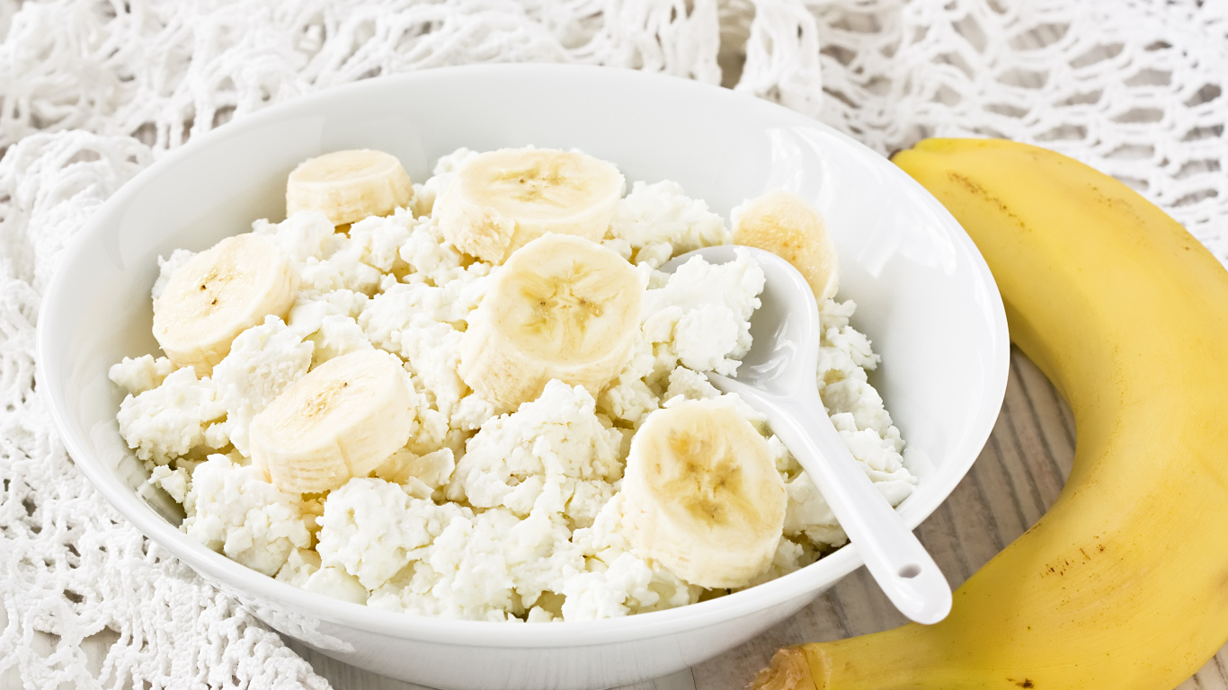 Творог с бананами на завтрак 