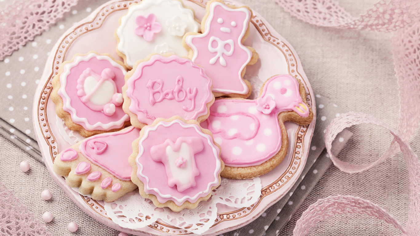 Красивое  праздничное печенье с розовой глазурью  