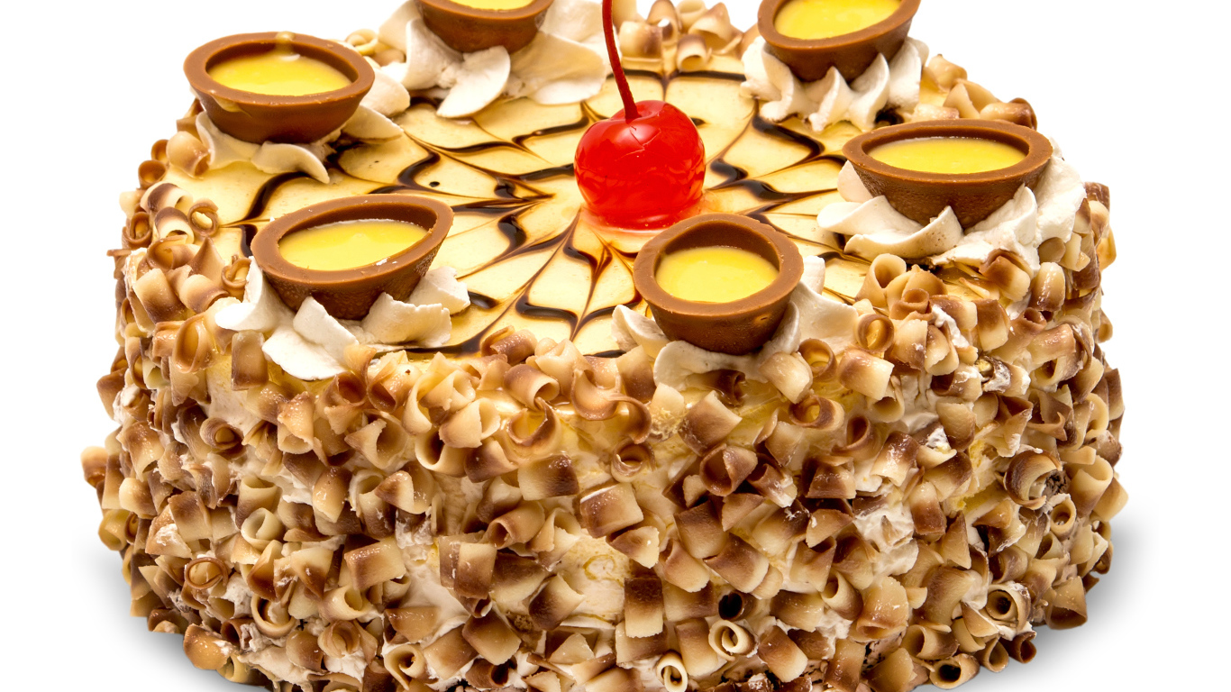 Аппетитный торт с шоколадом и вишней на белом фоне  