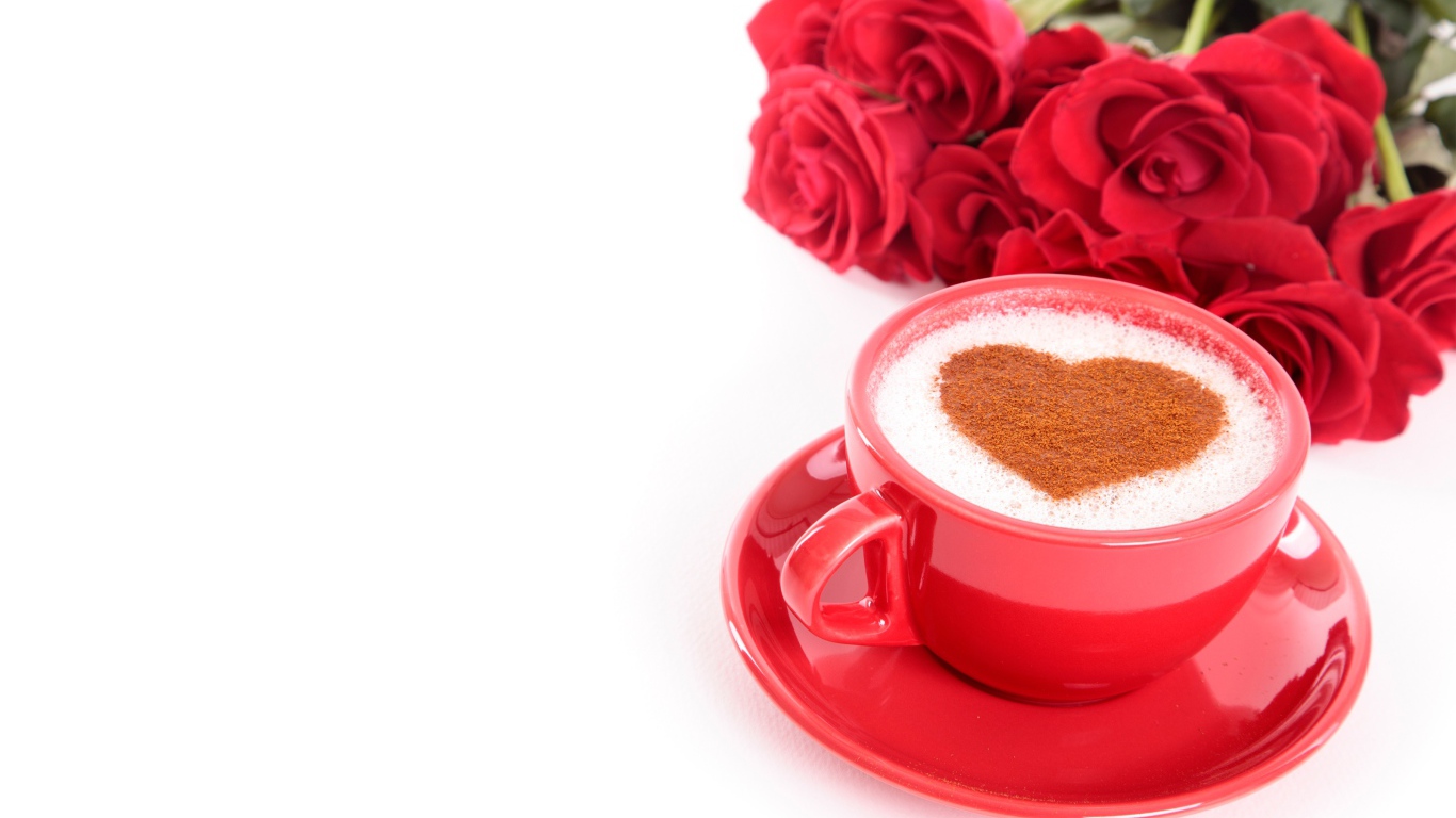 Чашка кофе с рисунком и букетом красных роз на белом фоне