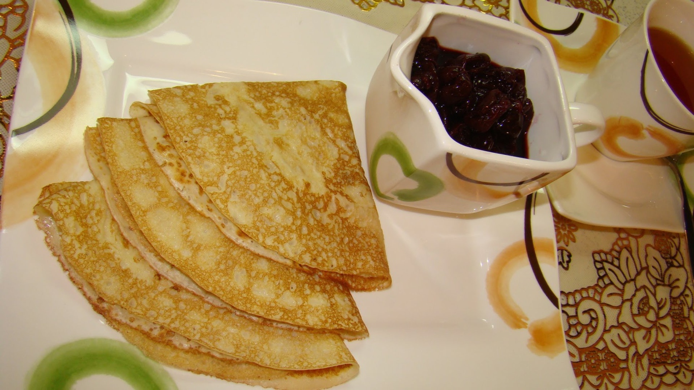 Пустые блинчики с вареньем на Масленицу 2017 