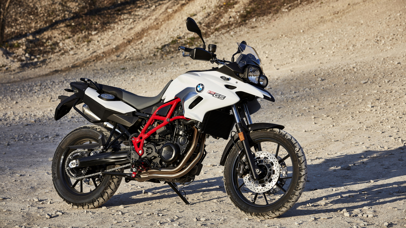 Мотоцикл BMW F 700 GS Rallye на дороге