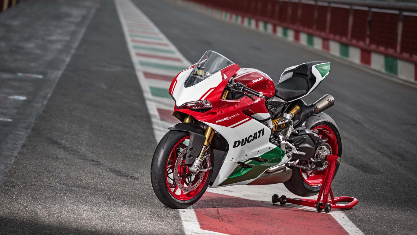 Красный мотоцикл Ducati 1299 Panigale R, 2017