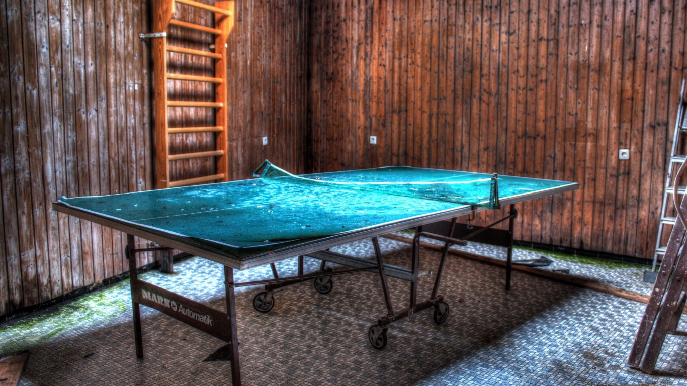 Синий стол для настольного тенниса 