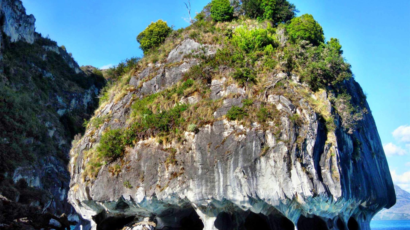 Необычная мраморная пещера, Чили 