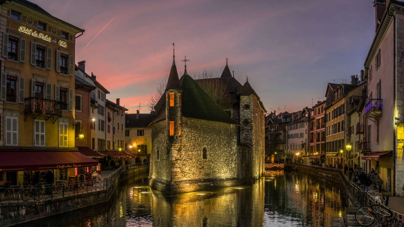 Островной дворец, музей истории города Анси,  Франция 