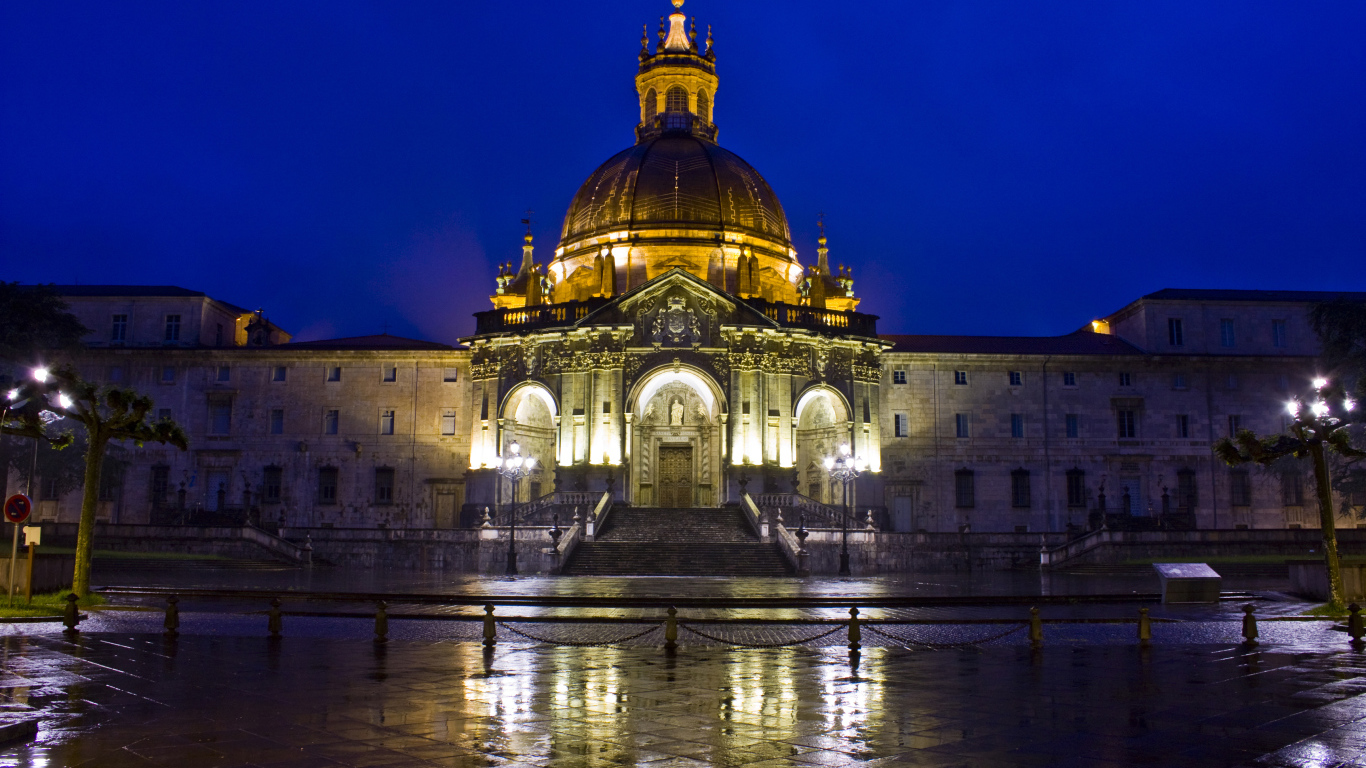 Святилище Святого Игнатия Лойолы вечером после дождя, Испания