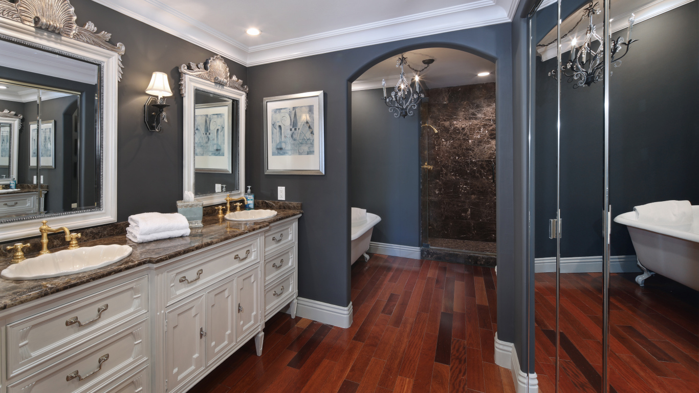 Красивая ванная комната в серо - пастельных тонах