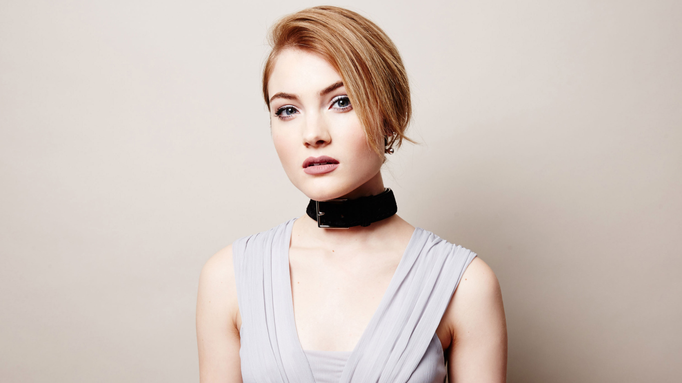 Молодая американская актриса Скайлер Сэмюэлс