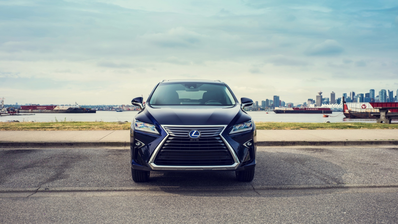 Черный автомобиль Lexus RX 450hL, 2018 года