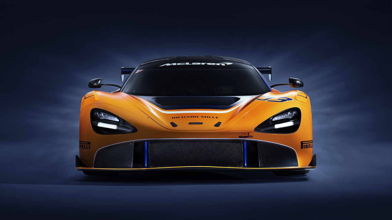 Спорткар McLaren 720S GT3, 2019 года вид спереди