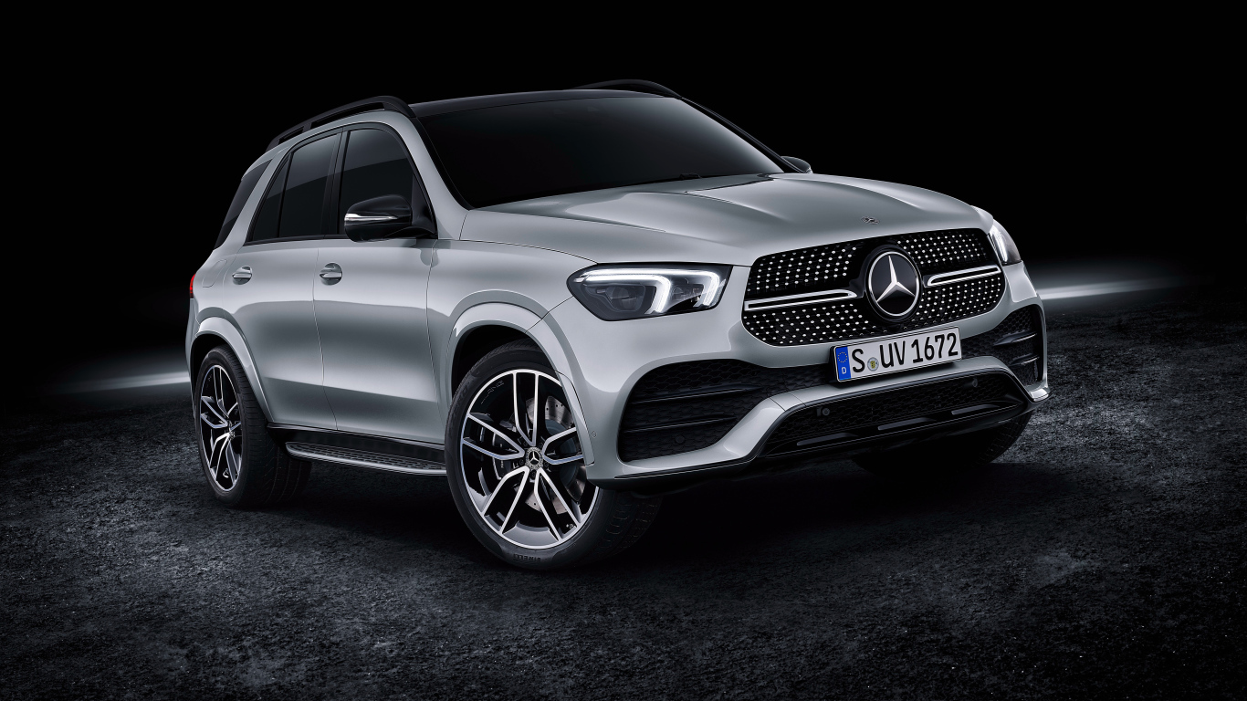 Серебристый Mercedes-Benz GLE 450 2019 года