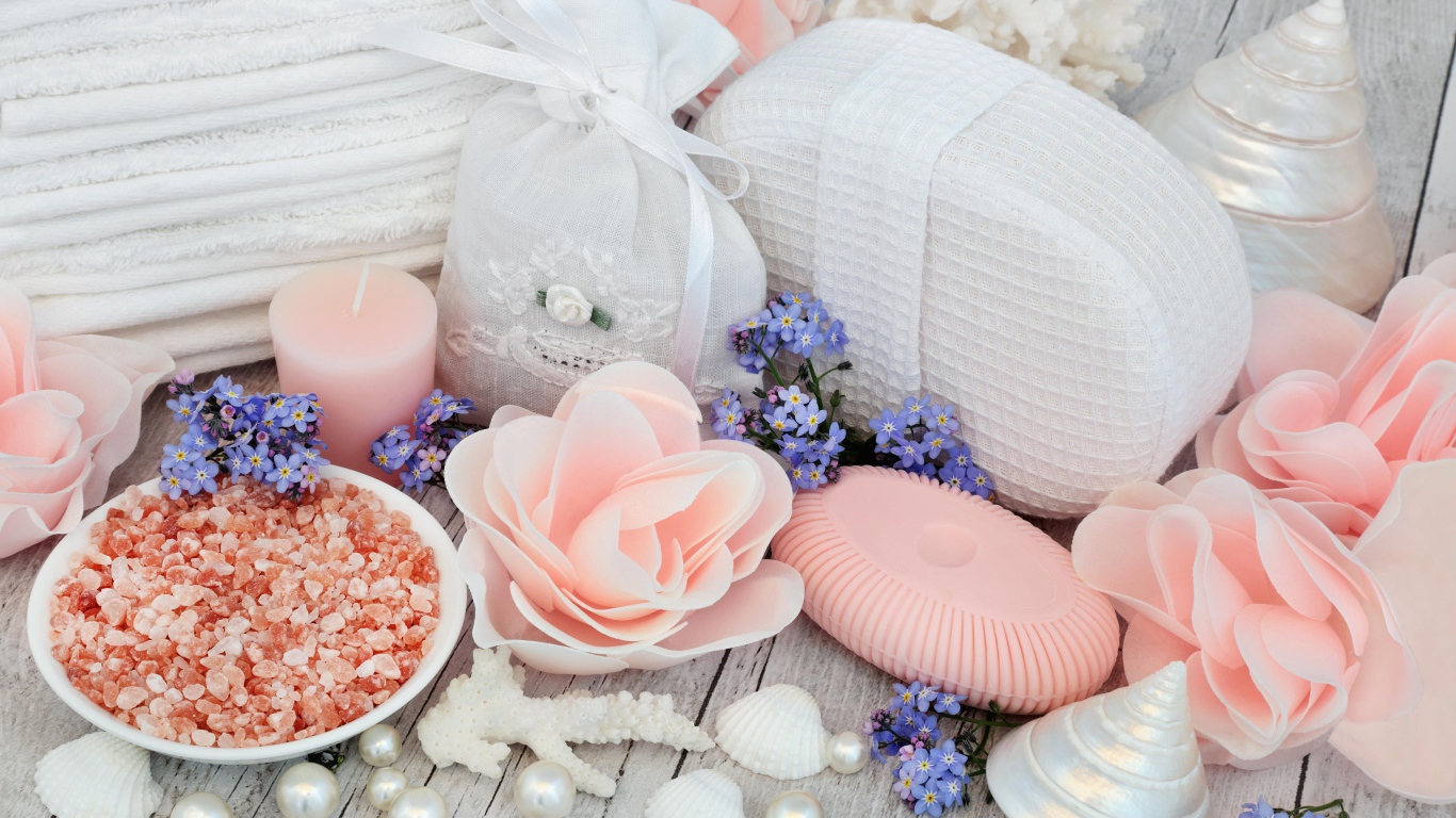 Ароматная соль, мыло, свечи и предметы декора для СПА 