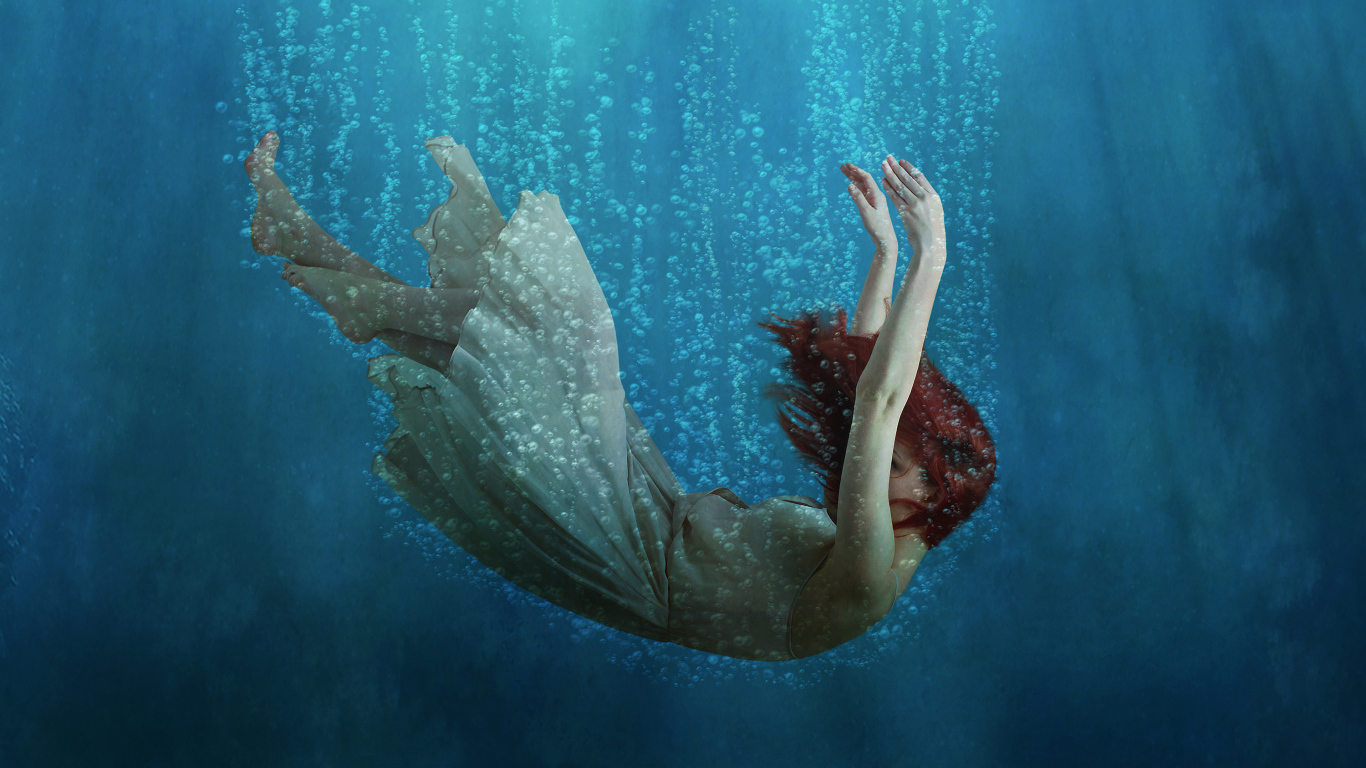 Рыжеволосая девушка под водой, фэнтези