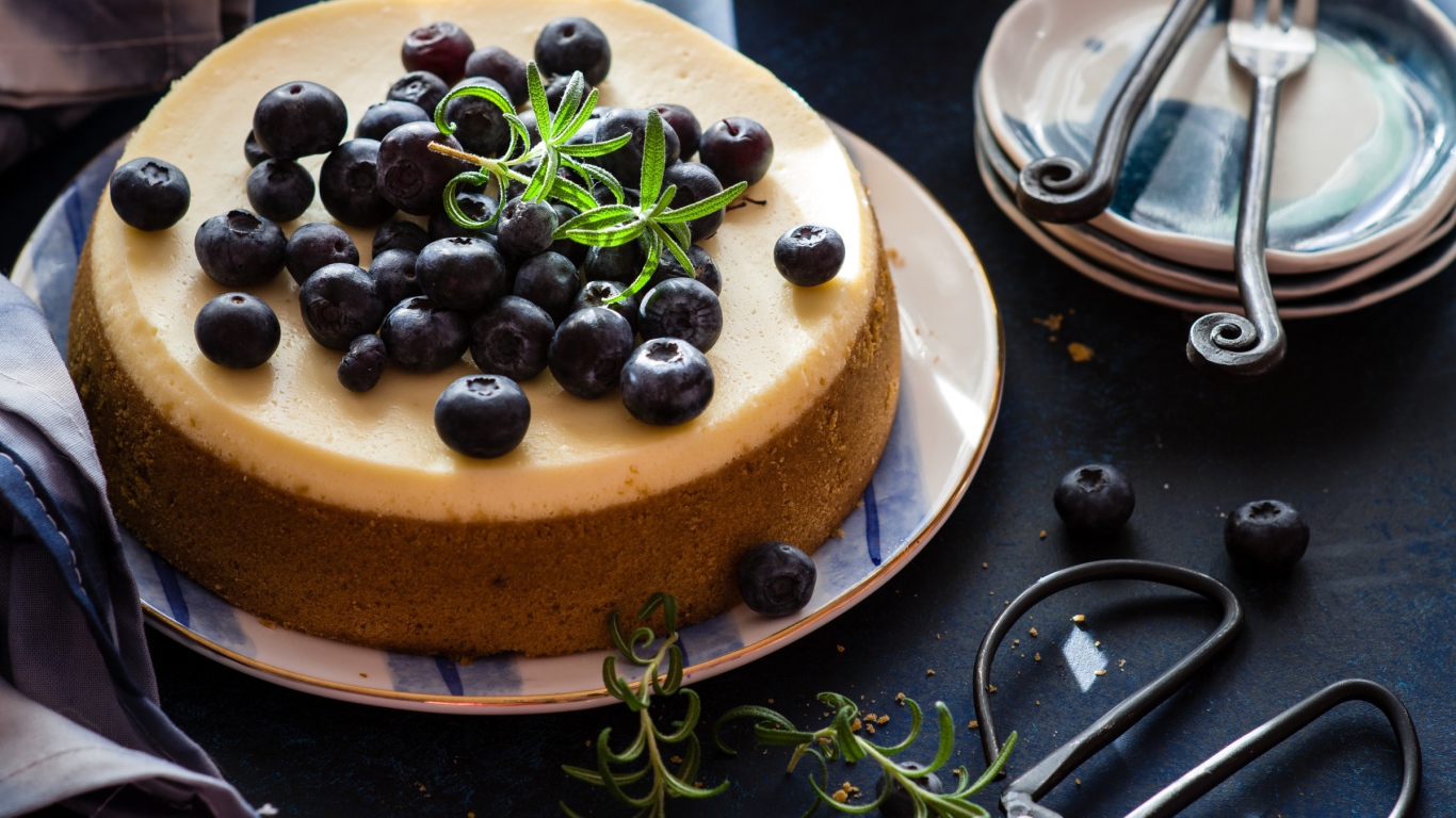 Аппетитный пирог с ягодами черники