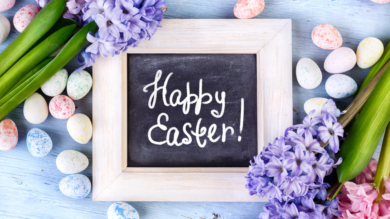 Гиацинты и пасхальные яйца на Великий праздник Пасха