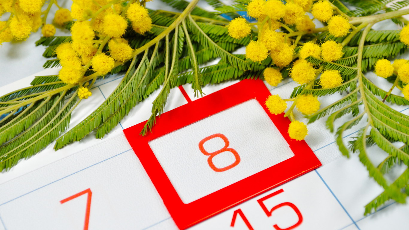 8 марта на календаре крупным планом