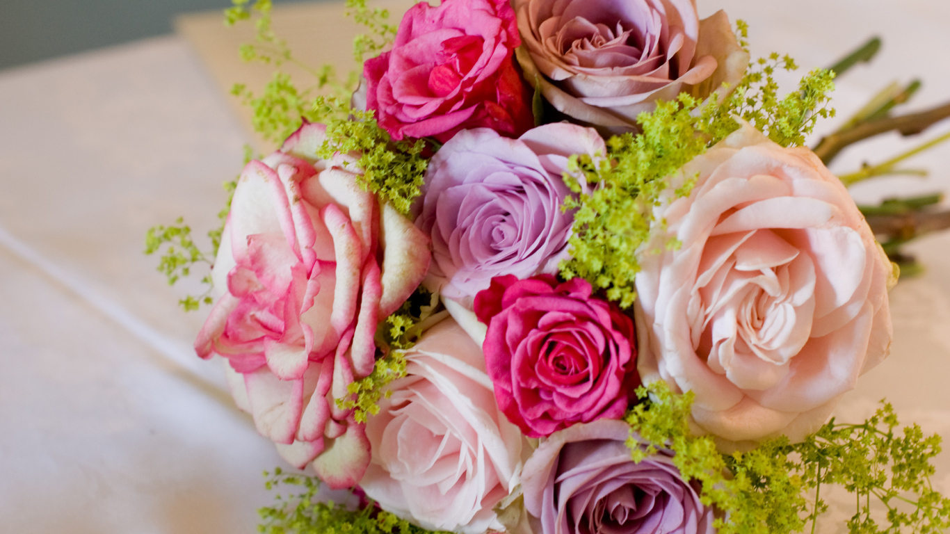 Красивый нежный букет роз 