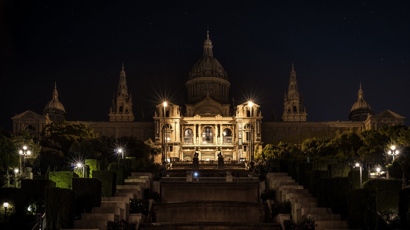 Национальный дворец ночью, Барселона. Испания