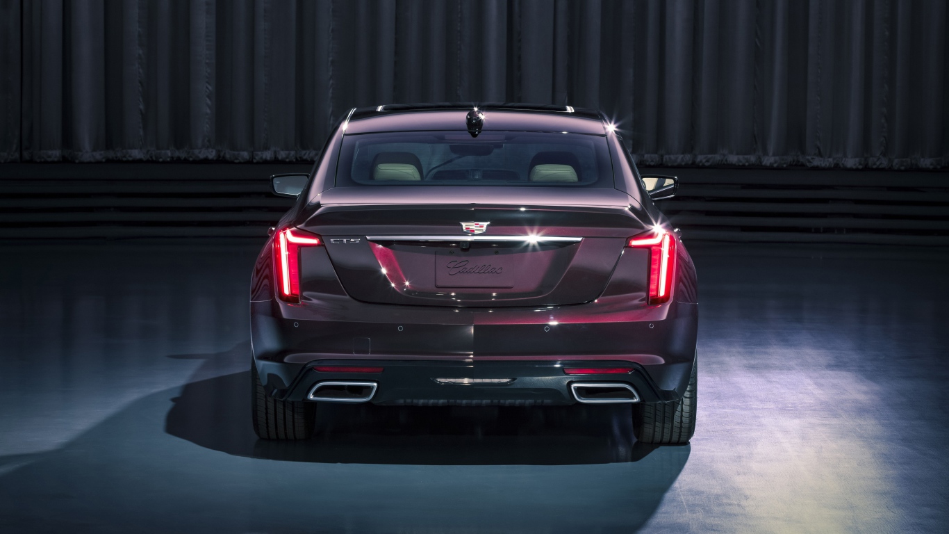 Автомобиль Cadillac CT5, 2020 года вид сзади 