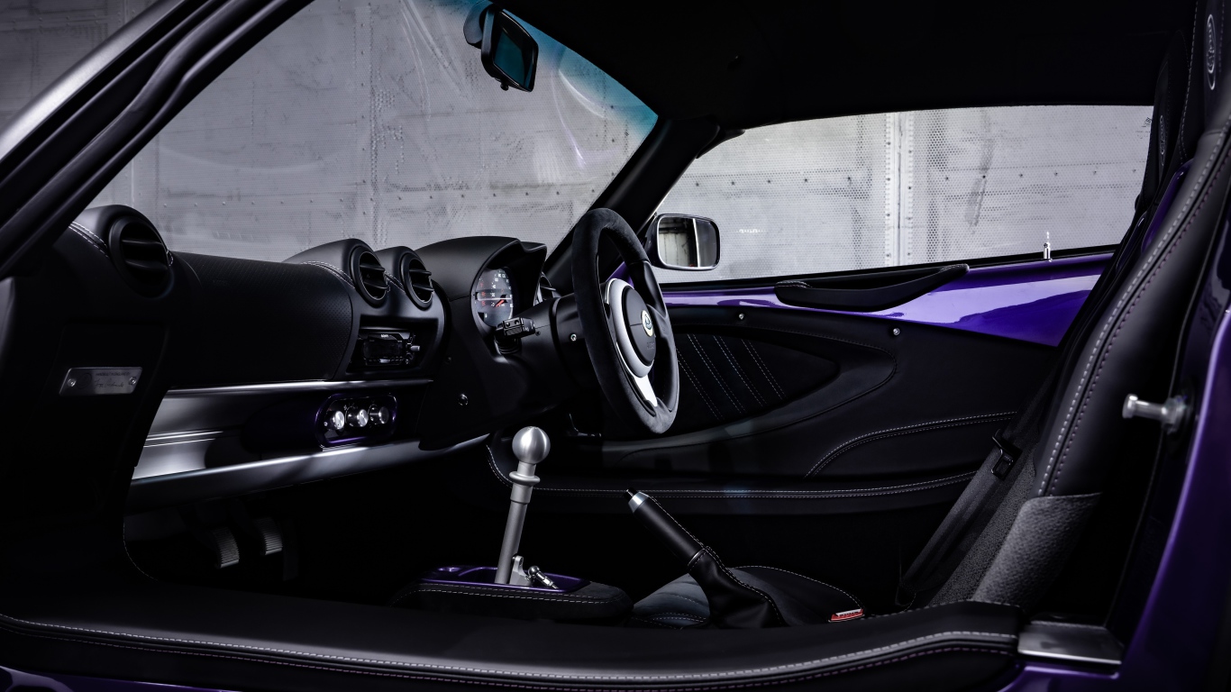 Салон автомобиля Lotus Exige Sport 350 