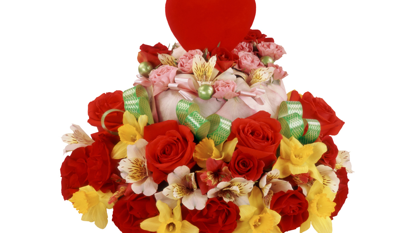 Торт с розами, нарциссами и цветами альстромерии на белом фоне с красным сердцем 