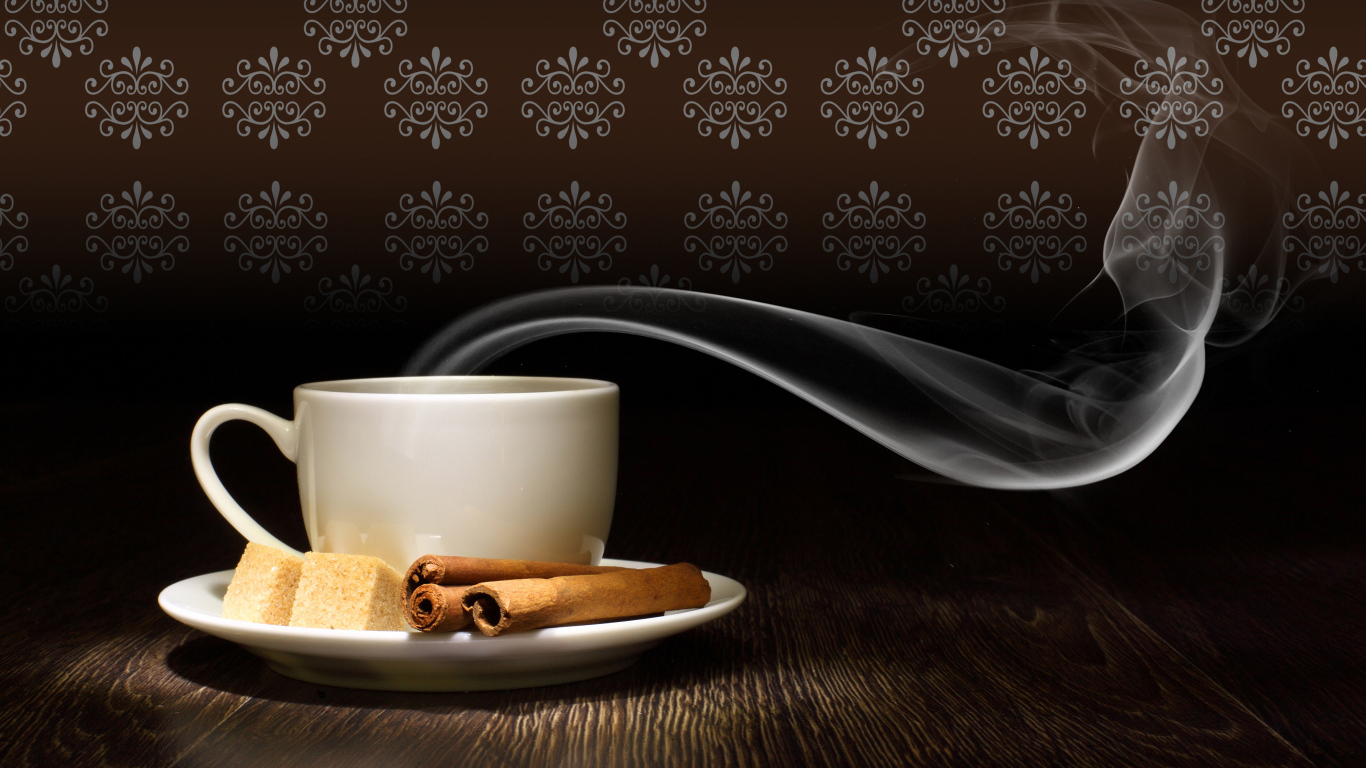 Чашка горячего кофе с дымом на блюдце с сахаром и корицей
