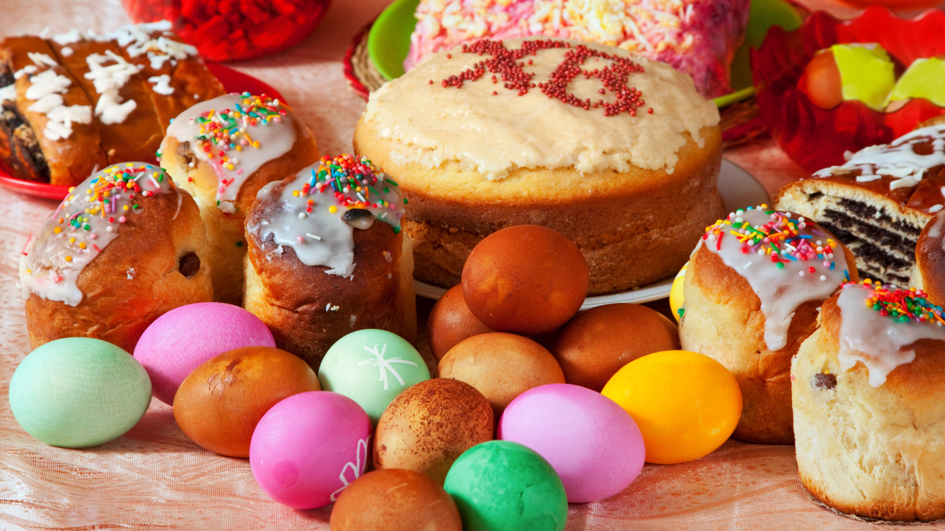Вкусные пасхальные угощения  на столе к празднику Пасха 
